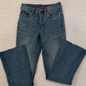 Lucky Brand Women's Classic Blue Straight Leg Jeans